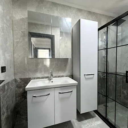 Triplex With Pool In A Secure Site Villa *