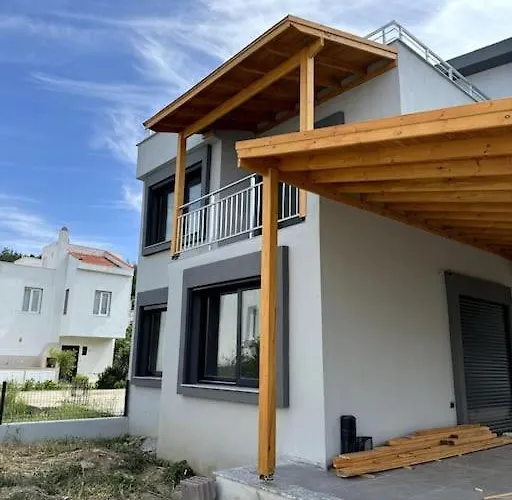 Villa Triplex With Pool In A Secure Site *