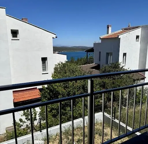 Triplex With Pool In A Secure Site * Esmirna