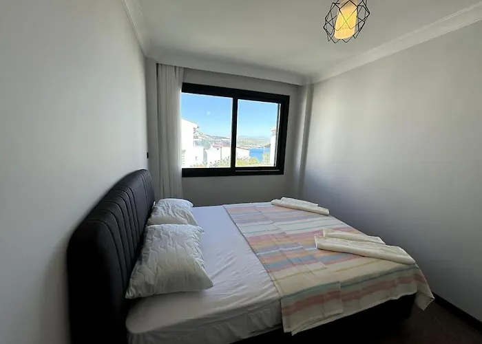 Triplex With Pool In A Secure Site Villa Esmirna