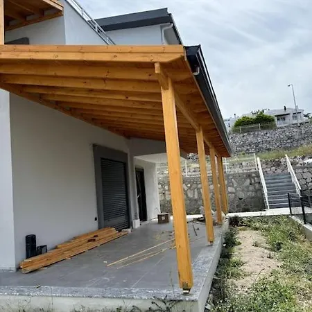 Villa Triplex With Pool In A Secure Site