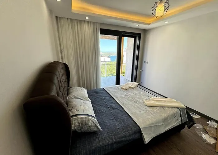 Triplex With Pool In A Secure Site Vila *