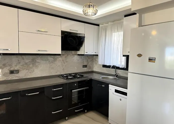 Vila Triplex With Pool In A Secure Site *