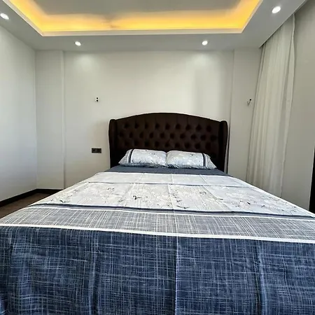 Triplex With Pool In A Secure Site Vilă